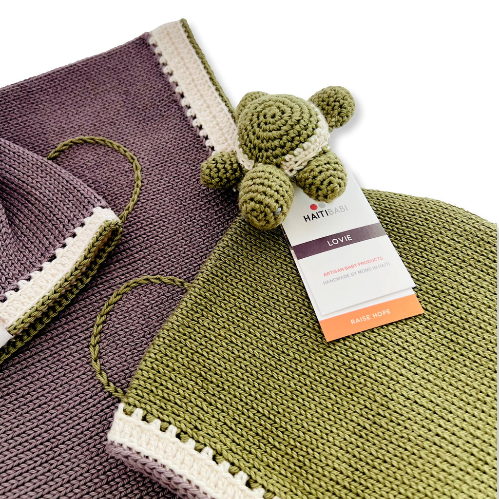 Suede & Sumer Moss Blanket, Turtle Lovie & Beanie Set
